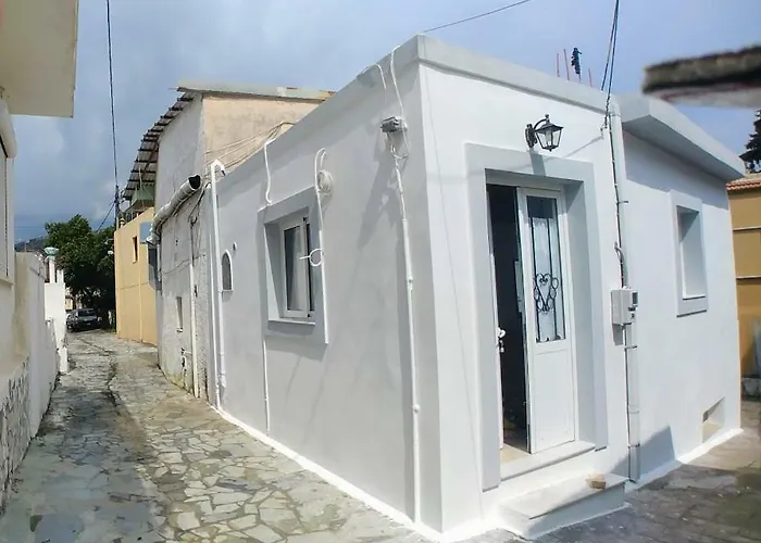 Beautiful House Of Psinthos